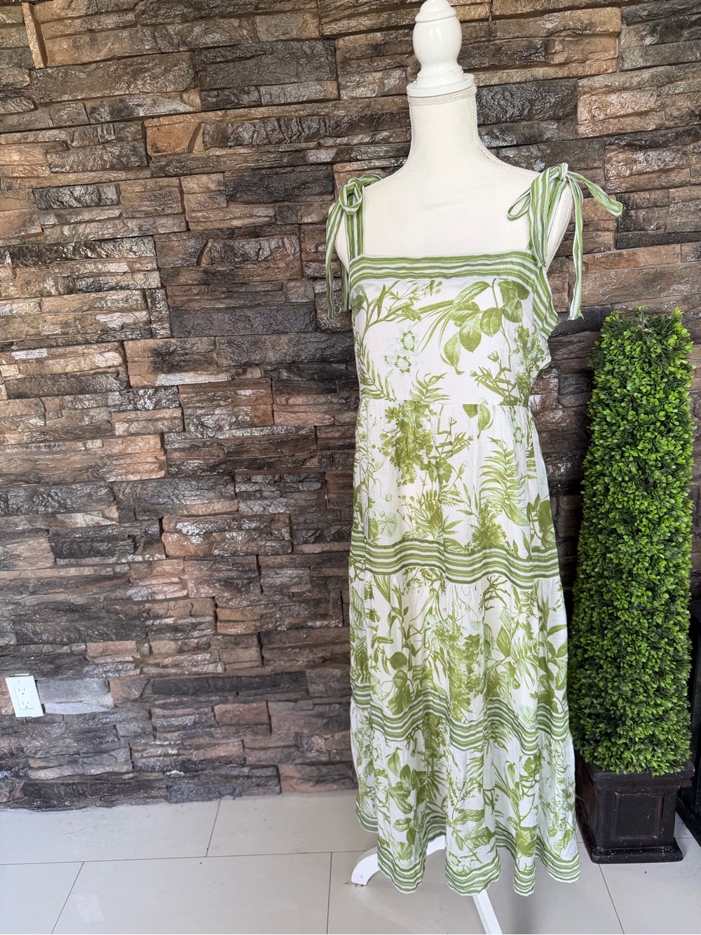 Sweet Wanderer White Maxi Dress with Green Botanical Print - Picture 2 of 12